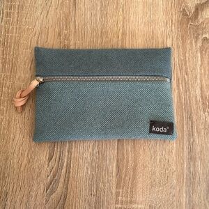 Koda Amsterdam cosmetic bag
New without tags